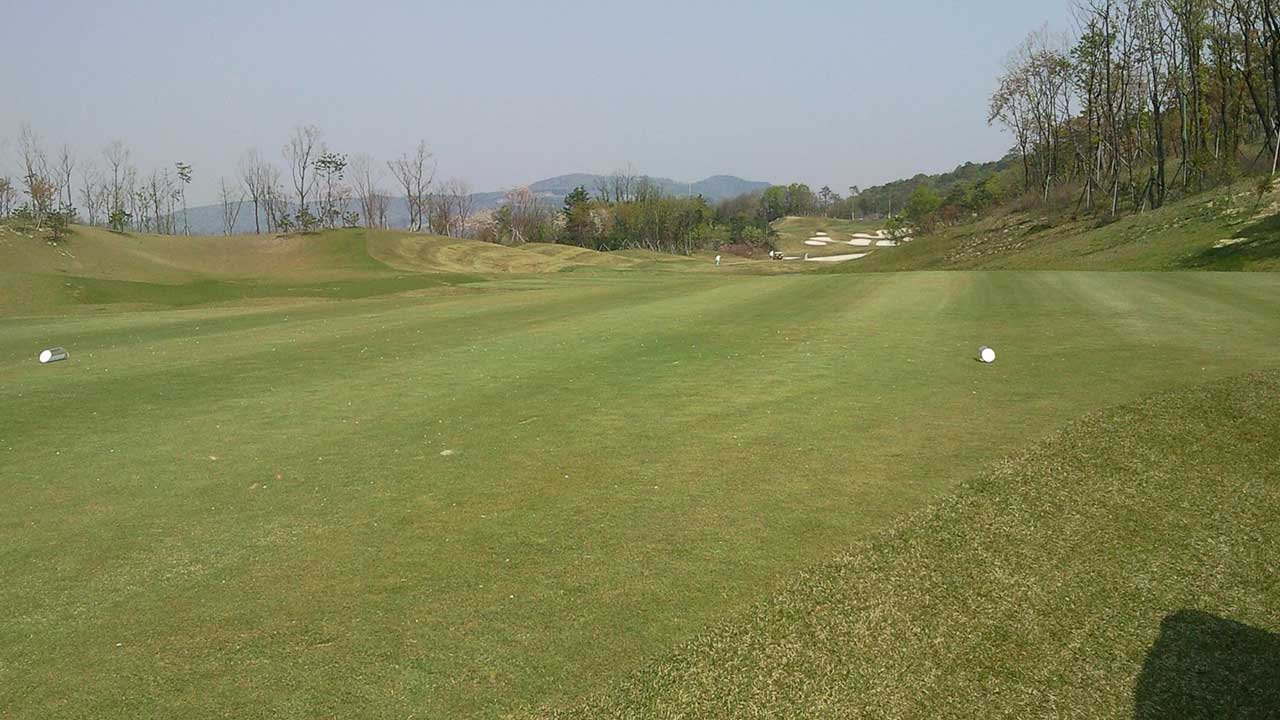 기장 골프장서 트럭이 작업카트 덮쳐‥6명 사상