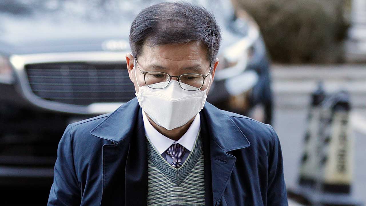 신성식 전 검사장 "해임 처분 부당" 행정소송‥김상민도 불복