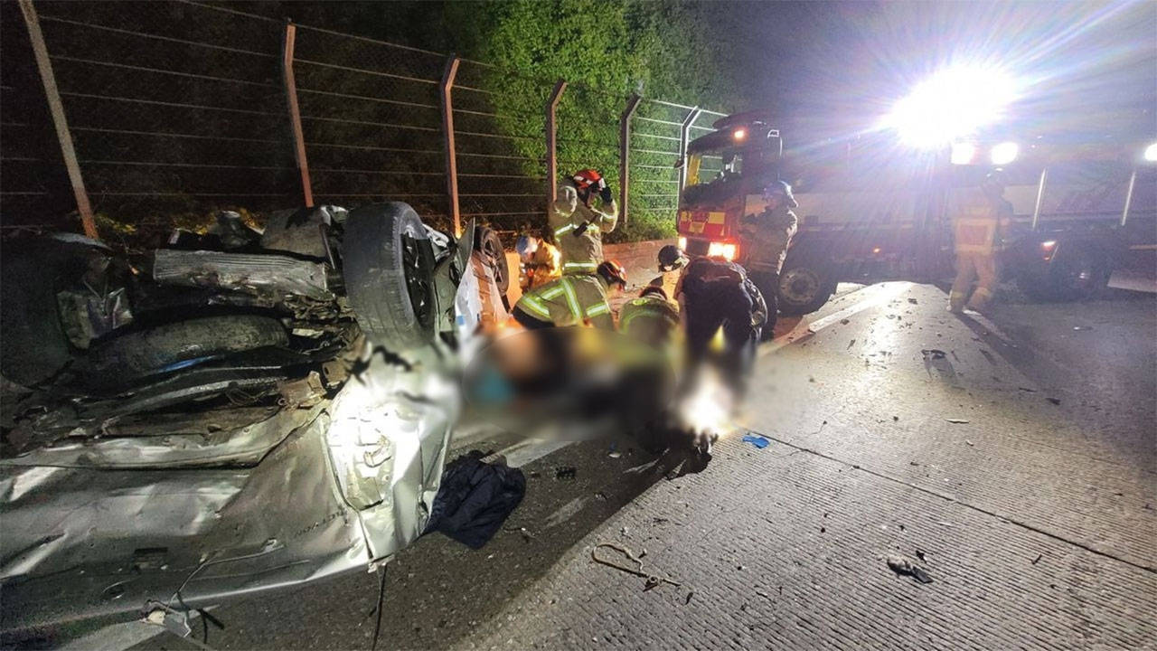 제2중부고속도로 상번천 부근서 차량 추돌‥1명 사망