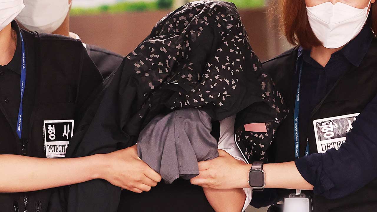 '수원 냉장고 영아시신' 친모 항소심에서도 징역 15년 구형 