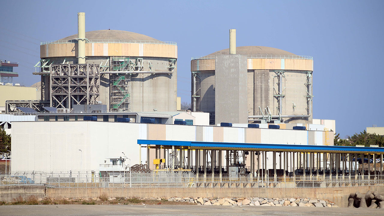 '월성 원전 감사 방해' 산업부 전 공무원들 무죄 확정