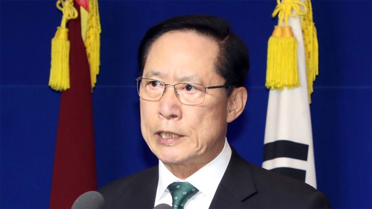 송영무 전 국방장관, '허위서명 강요' 첫 재판서 혐의 부인 
