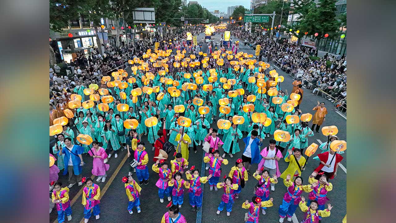 오늘 서울도심 5만 명 연등행렬‥오후부터 종로 일대 교통 통제
