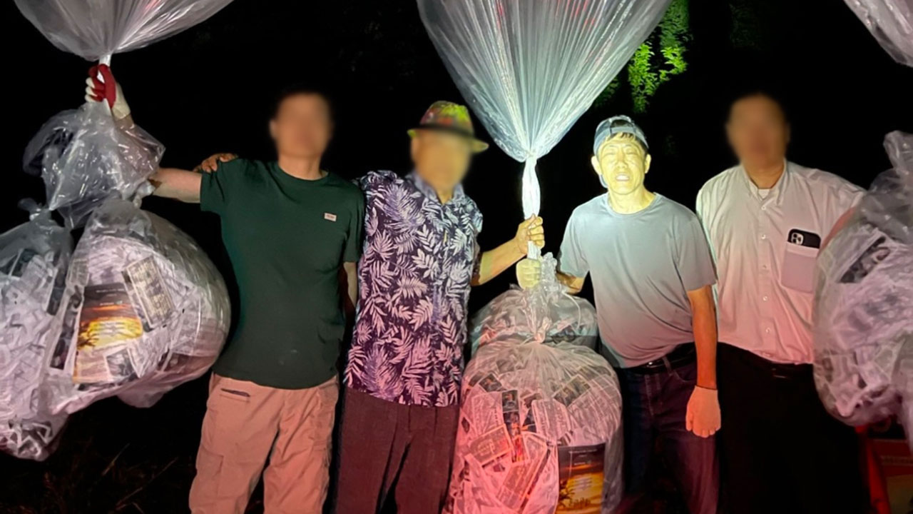 탈북민단체 "오늘 새벽 대북전단 20만 장 살포" 