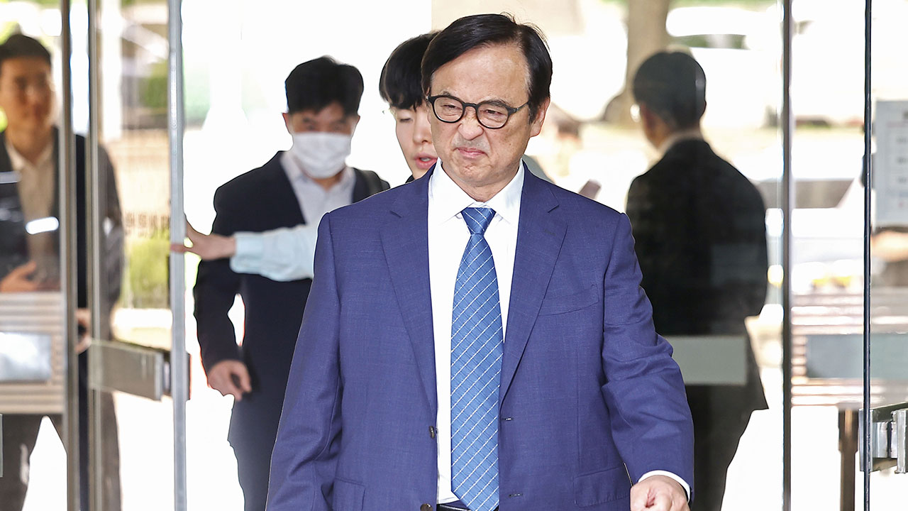 삼성전자 내부자료 활용해 소송 낸 전직 부사장 구속기소 