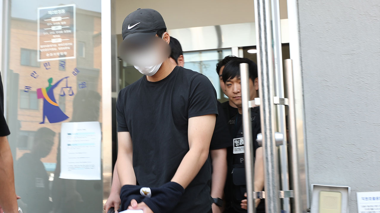 '12사단 훈련병 사망' 관련 중대장·부중대장 구속