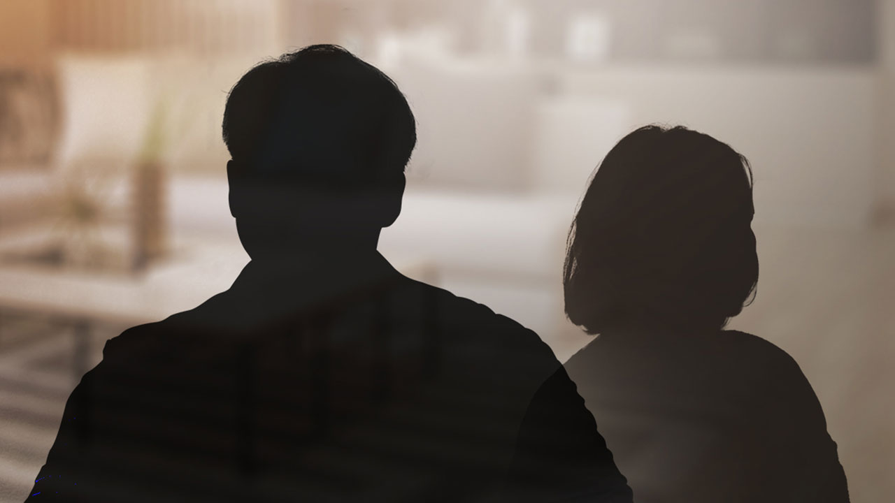 '배우자 전치 6주 폭행' 중견기업 회장, 검찰 송치