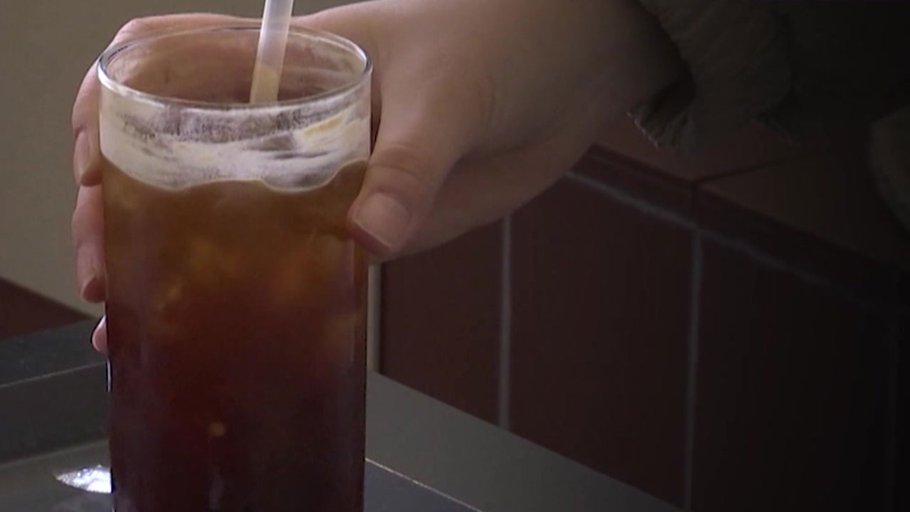 카페 여직원 음료에 체액 넣은 혐의 남성 입건‥열흘 만에 자수 