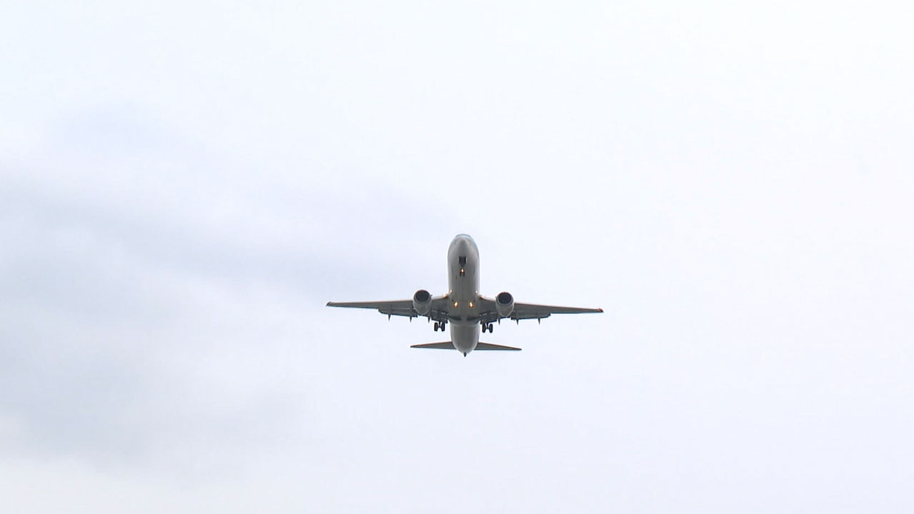 도쿄-인천 에어서울 여객기 '기체결함'‥오사카로 회항