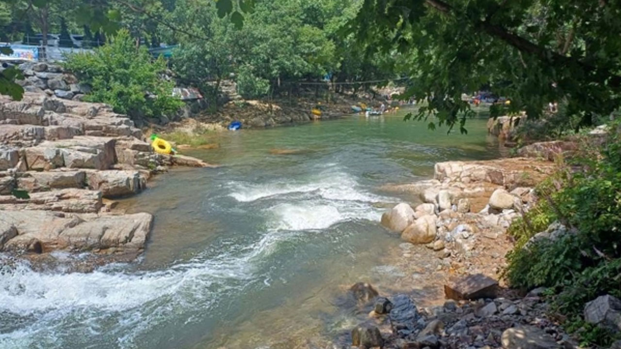 충북 괴산서 가족과 물놀이하던 50대 숨져‥남원서도 70대 등산객 물에 빠져 숨져