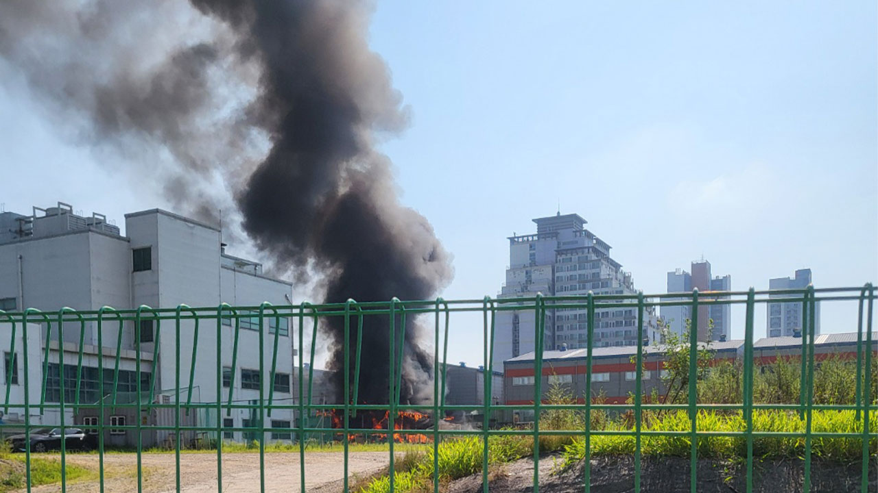 경기 화성시 공장 내부 천막서 불다친 사람 없어