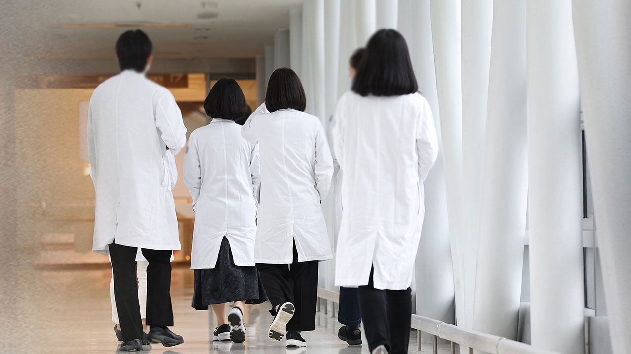 충북대 의대 신입생 10명 중 8명이 'N수생'‥서울대는 'N수' 최저