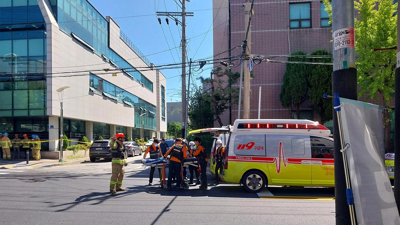 충남 천안 준법지원센터 50대 분신 소동‥15명 중·경상 