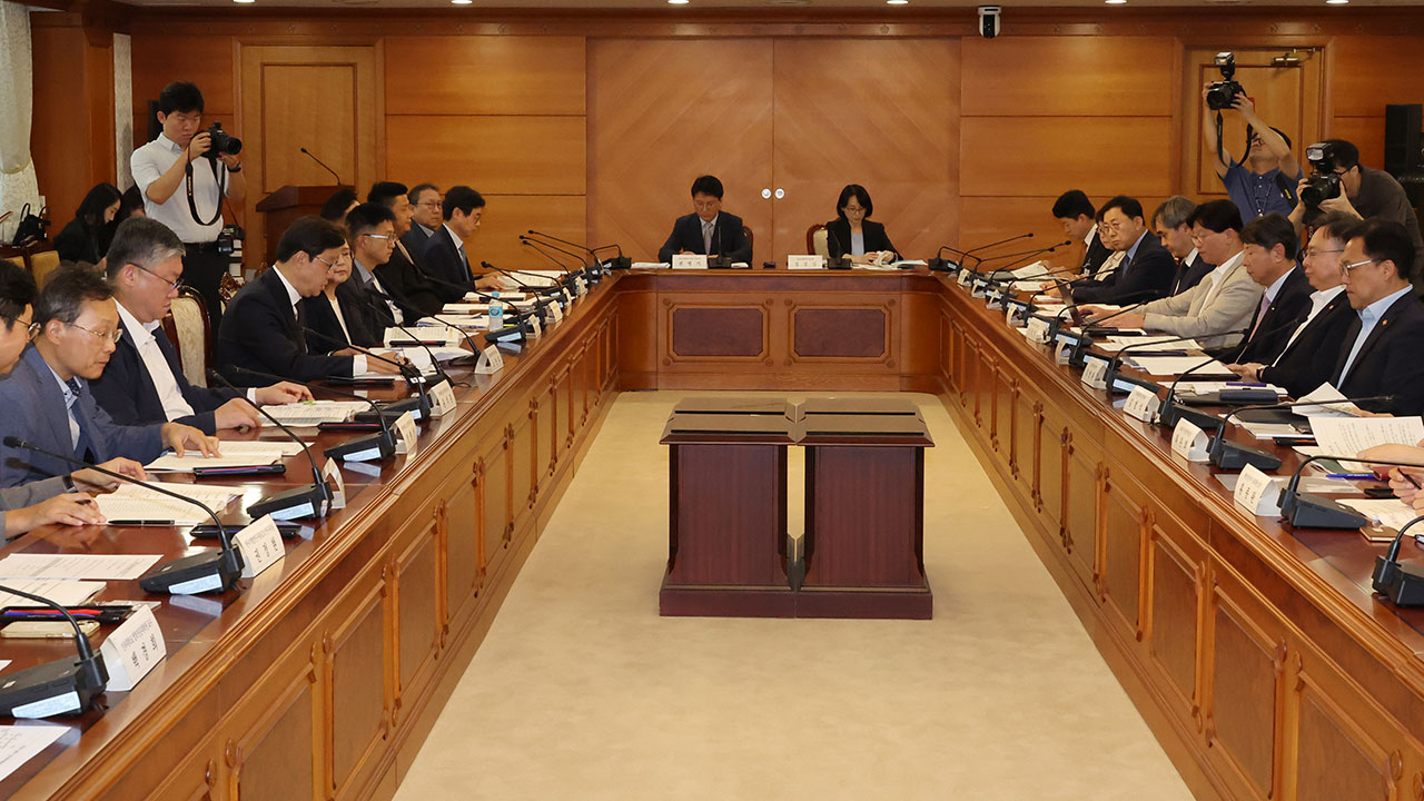 내년부터 지역 필수의사제 시범 도입‥장기근무 시 400만 원 수당