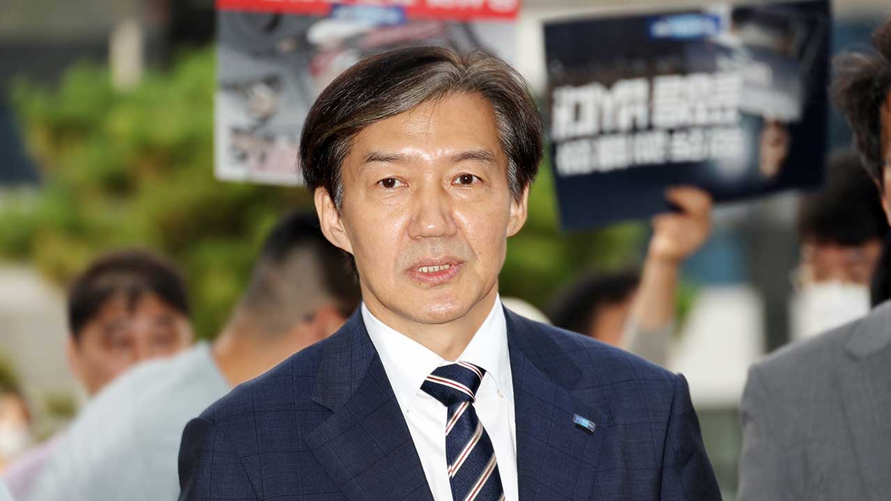 검찰 출석 조국 "이상직도 사위도 모른다"‥3시간 참고인 조사 뒤 귀가