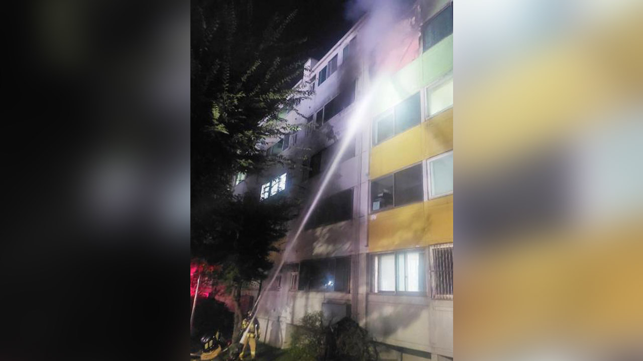 안산 단원구 아파트 화재로 16명 대피‥한때 대응 1단계 발령