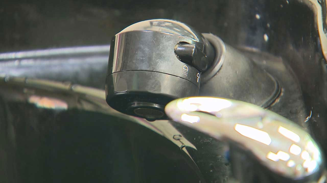 서울 중구 신당·다산동 일대 1천여 세대 단수‥"급수 장비 정전 때문"