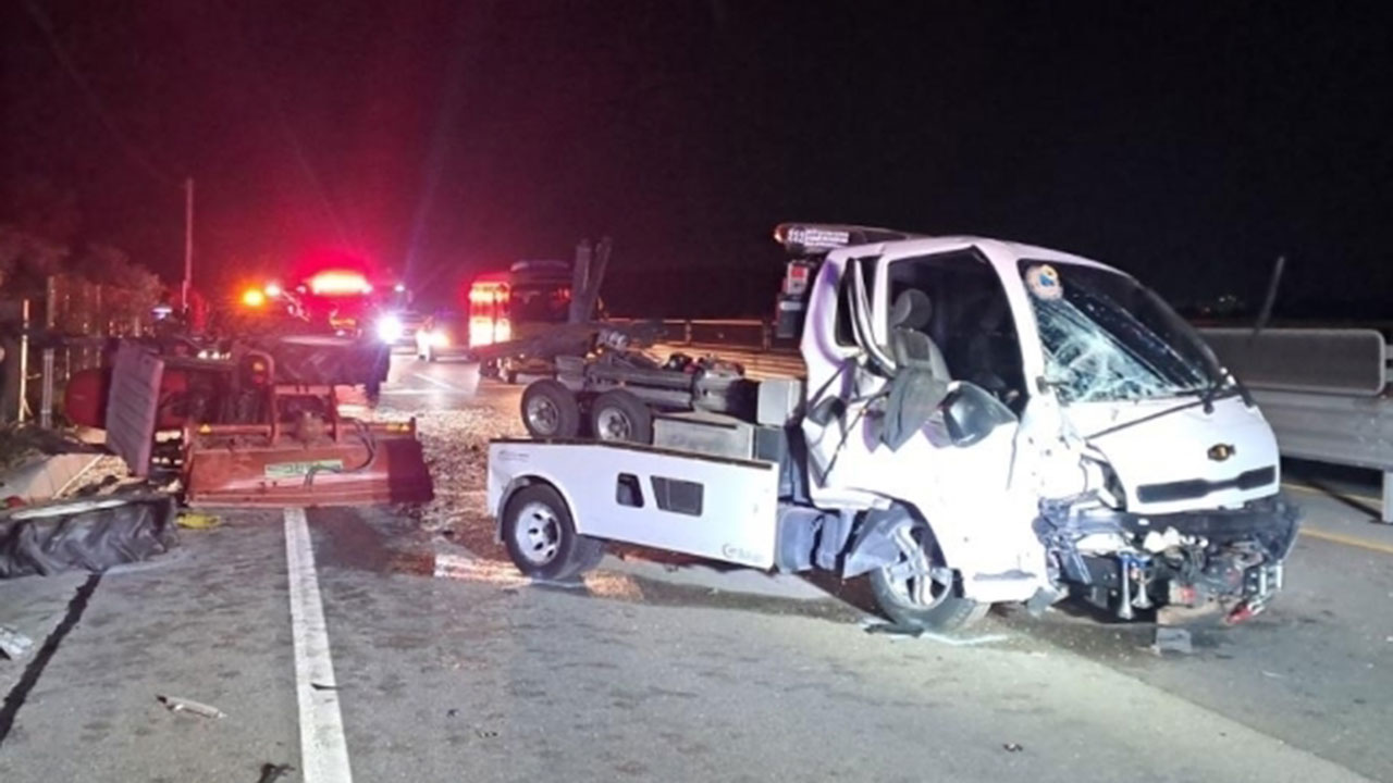 전북 부안 도로서 차량 3대 부딪쳐‥1명 사망