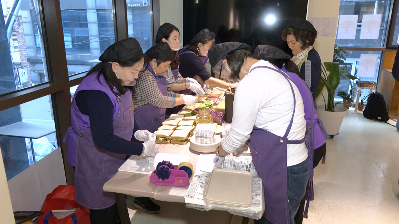 '참사 세대'에게 건네는 위로‥이태원 참사 유가족들의 '보랏빛 하루'