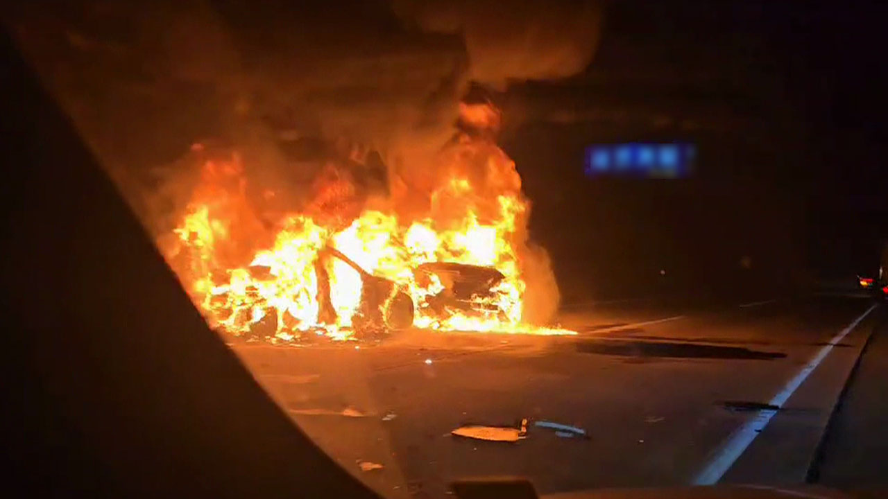 평택 제천고속도로에서 차량 4대 연쇄 추돌‥5명 경상