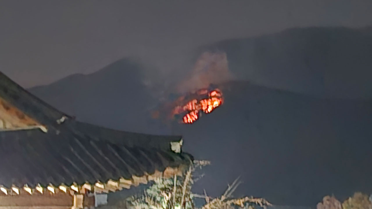 충남 공주 마곡사 인근 야산서 불‥사찰 피해 없어