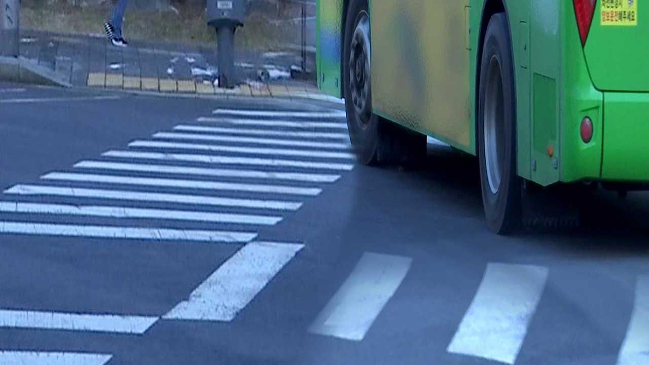 평택서 버스에 치여 70대 오토바이 운전자 숨져