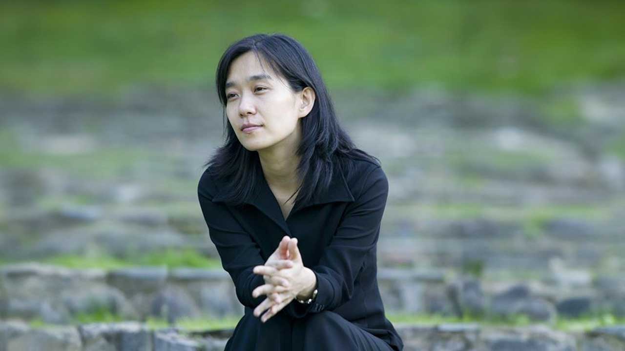 "빛과 실로 연결된 라이브바카라 '사랑'" 작가 한강이 돌아본 글의 여정 〈전문 수록〉