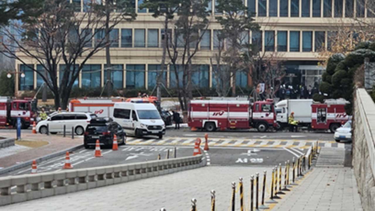 국회 바카라 용어 불‥기자·하객 등 대피