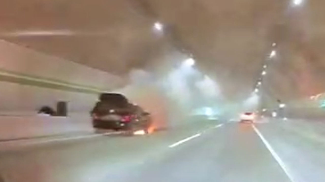 경기 남양주 고속도로 터널서 승용차 화재‥다친 사람 없어