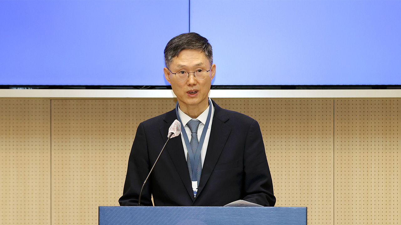 문형배 헌재소장 대행, 尹 탄핵 심판 "신속·공정 재판 위해 모든 역량 투입"