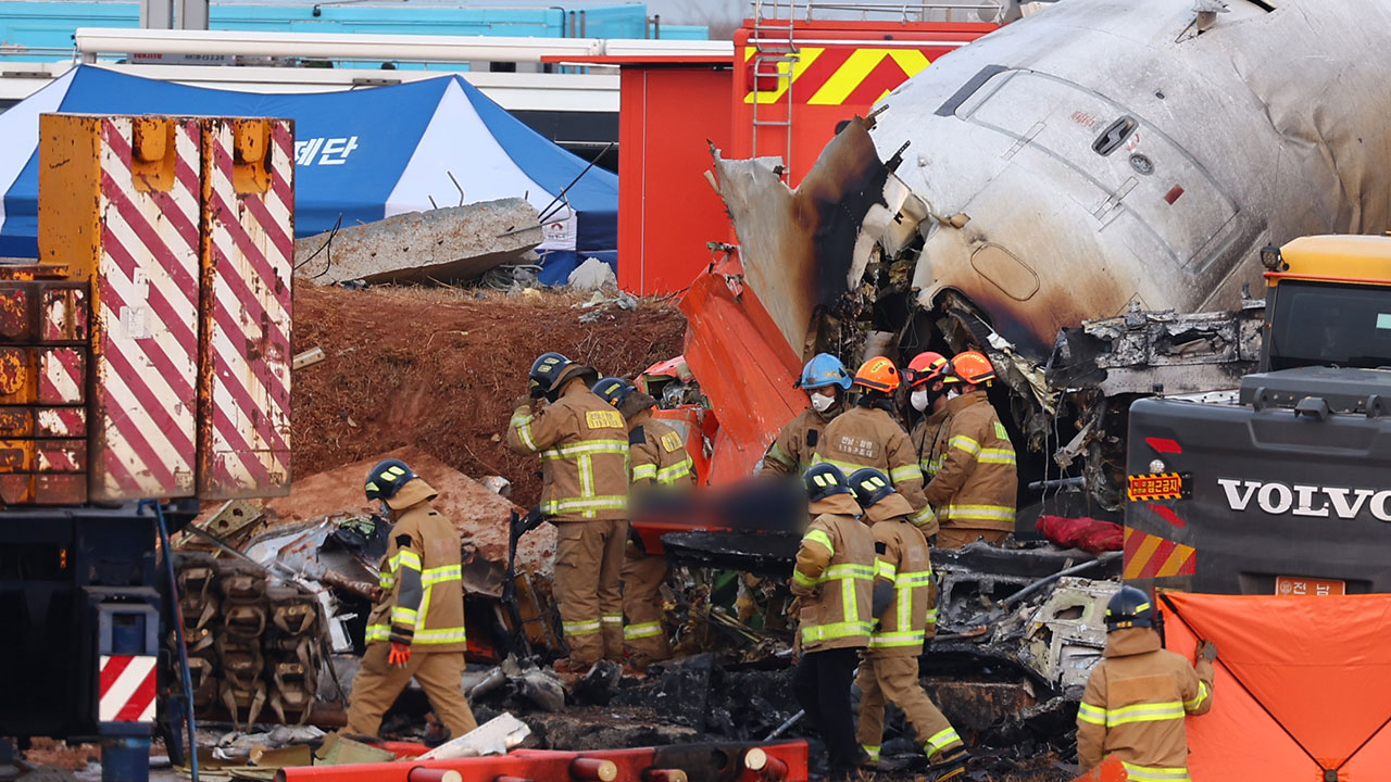 제주항공 여객기 참사에 교회도 행사 취소하고 "평안하길" 기도 