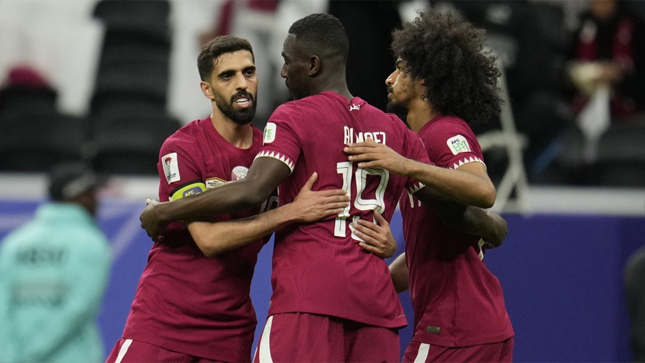 개최국 카타르 가장 먼저 16강 진출‥중국은 2연속 무승부