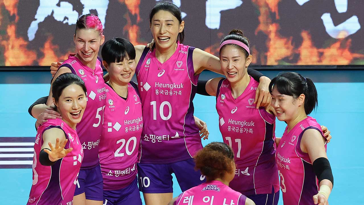 '김연경 21점' 흥국생명, 통산 10번째 챔프전 진출