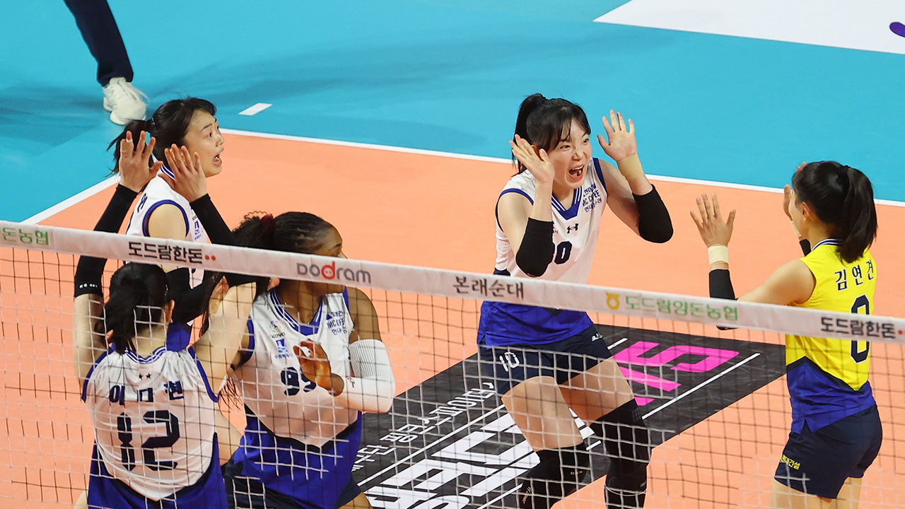 여자배구 현대건설, 13년 만의 통합우승