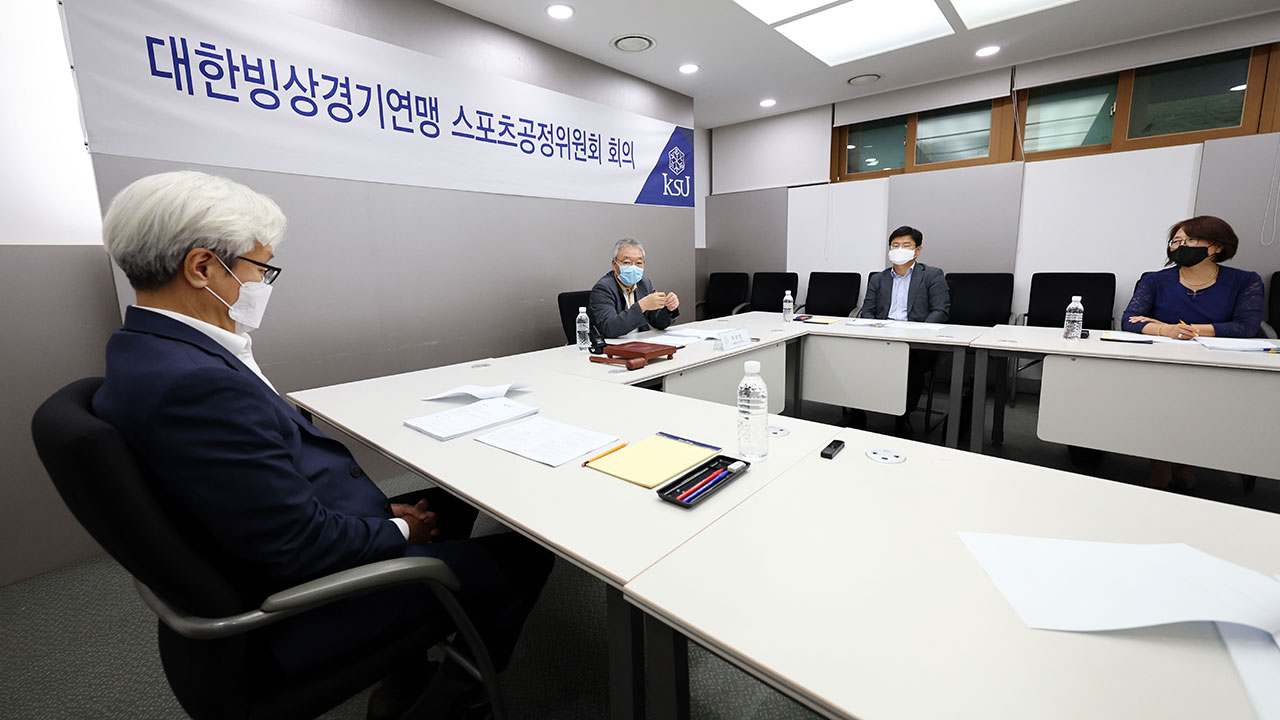 여자피겨 국가대표, 전훈서 '음주에 후배 성추행'‥3년·1년 자격정지