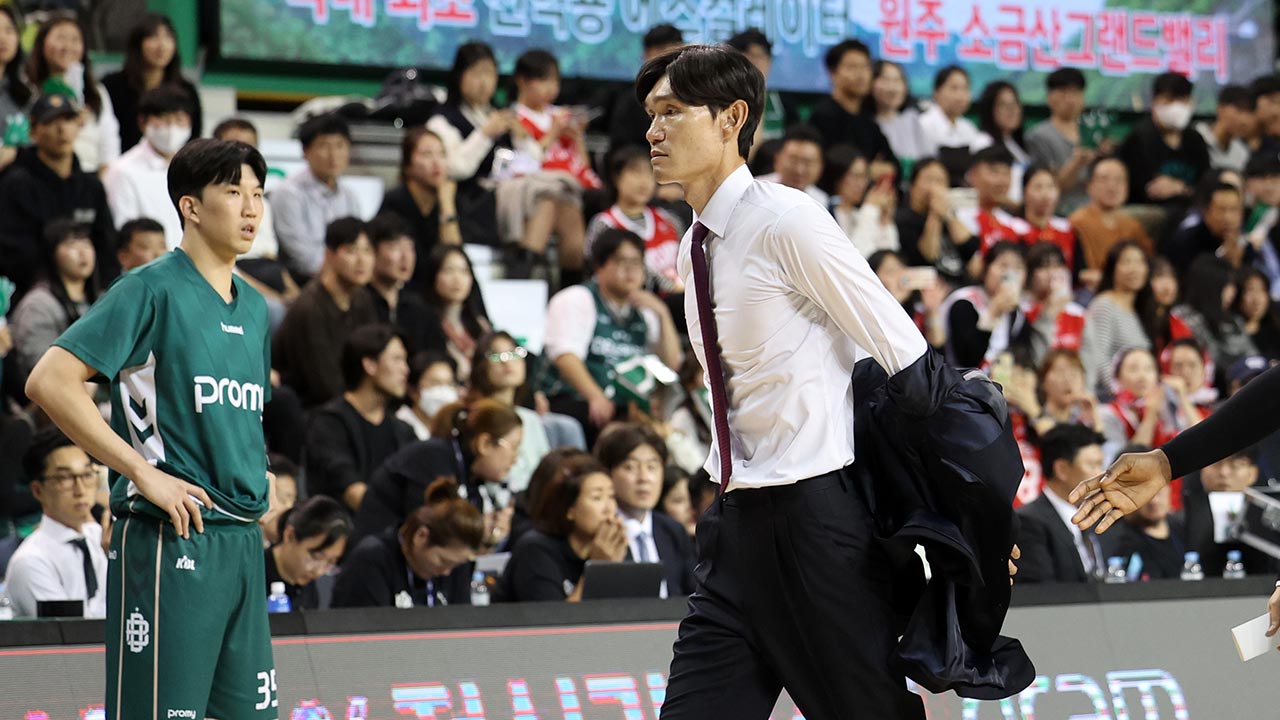 '심판 판정 비판' 프로농구 DB 김주성 감독, 제재금 70만 원