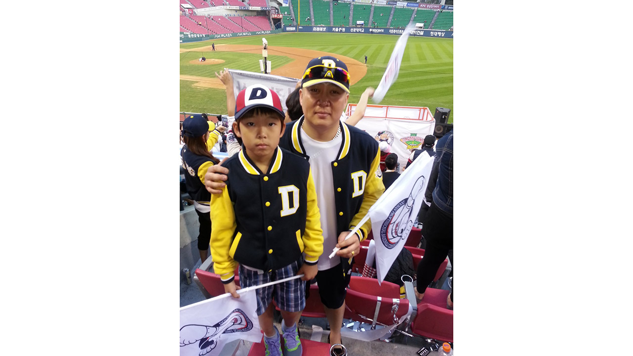 '13년 만에 두산 유니폼' 김민석 "지금 더운 것 같아요"