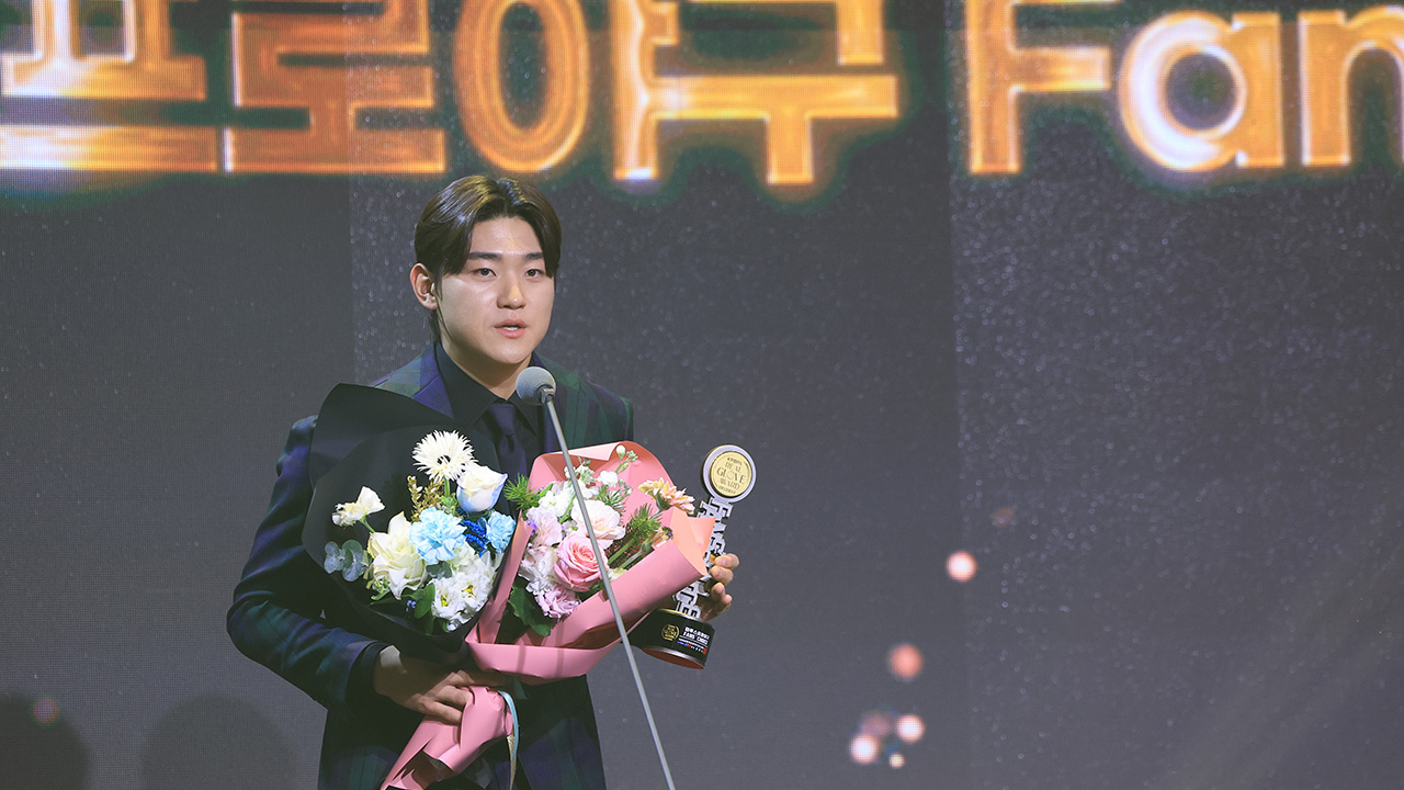 KIA 김도영, 프로야구 선수·팬이 뽑은 2024년 '최고의 선수'