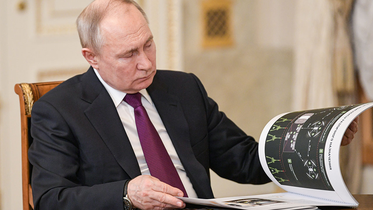 푸틴 6년간 소득이 '10억원'‥자동차는 1960년대 소련제