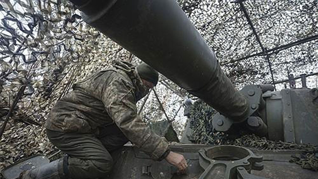 유럽연합, '우크라이나에 포탄 100만발 지원' 이행 지연