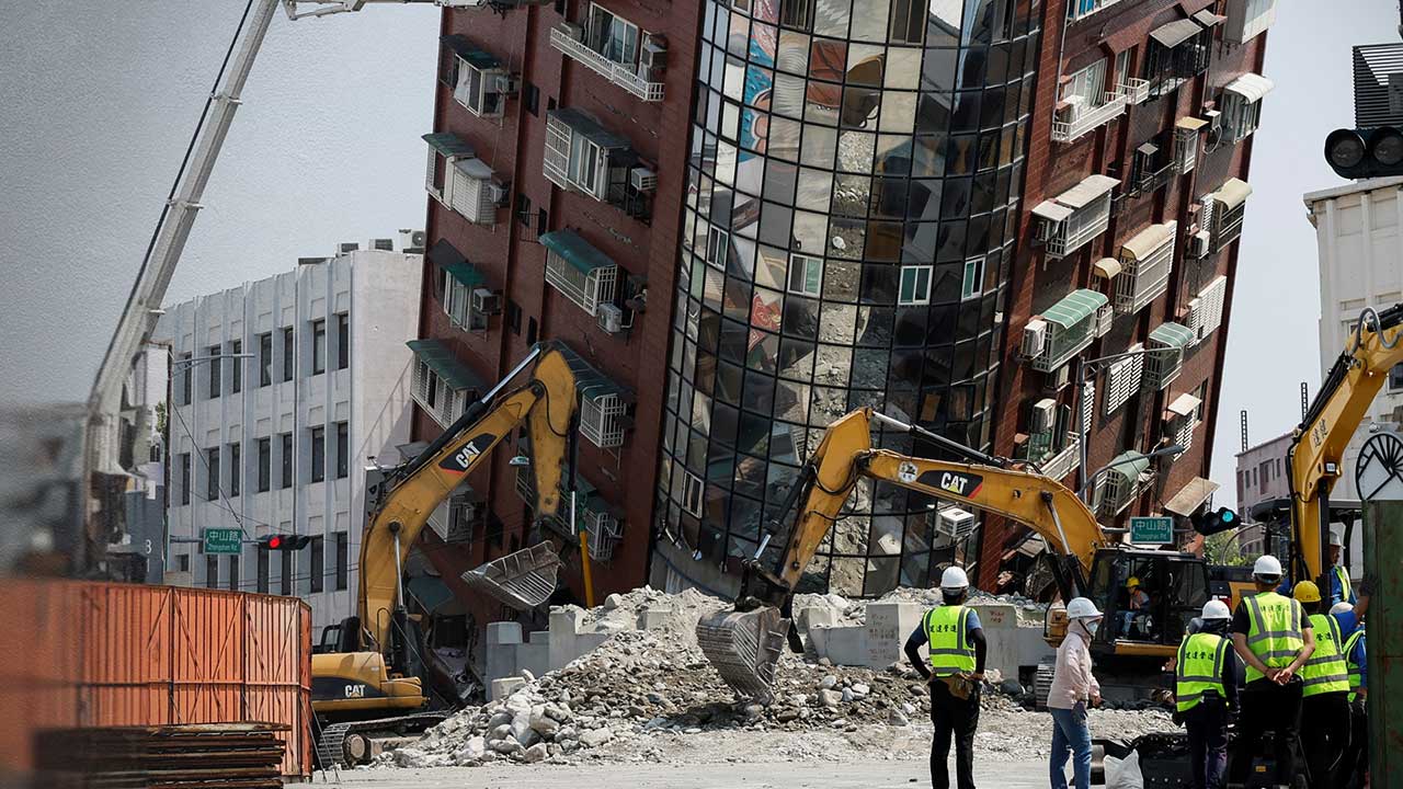 대만강진 후 500회 여진‥당국, 실종자 18명 수색 중