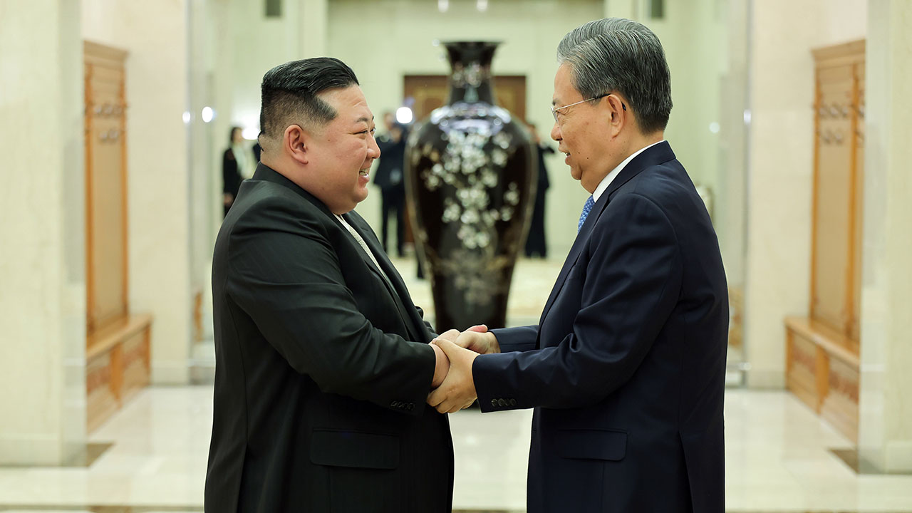 김정은, 中자오러지와 오찬‥"북중관계 시대요구 맞게 강화발전"