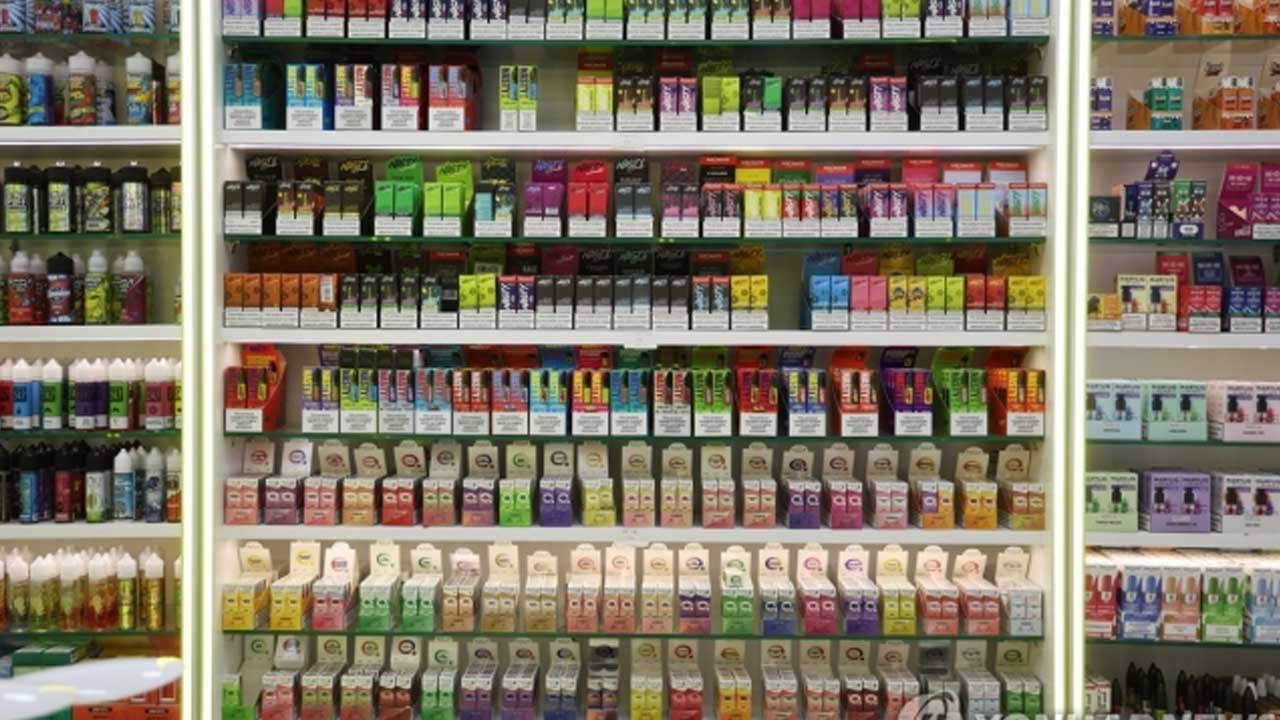 영국, 2009년생부턴 담배 못 산다‥비흡연 세대법 1차 관문 통과