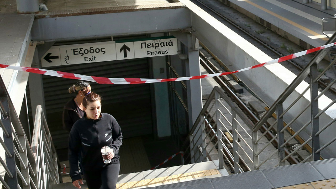 그리스 '고물가 대책·임금인상' 총파업‥대중교통 마비