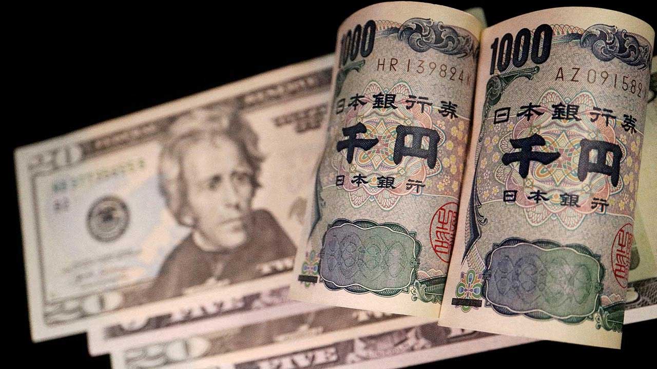 엔/달러 환율 155엔대 육박‥엔화 가치 34년 만에 최저