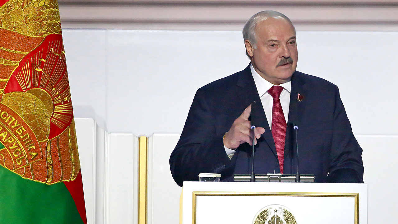 벨라루스 대통령 "러 전술핵무기 수십 개 국내 배치"