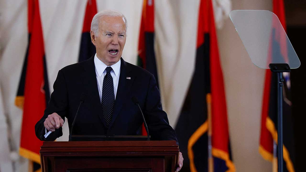 바이든 "반유대주의 폭력 시위를 위한 대학 공간은 없다"