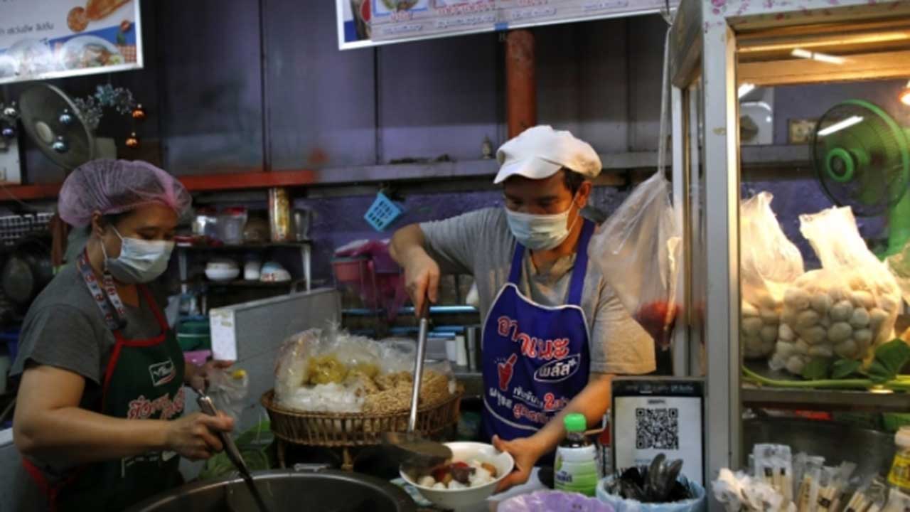 '길거리음식 천국' 태국 방콕, 노점상 정리 나선다