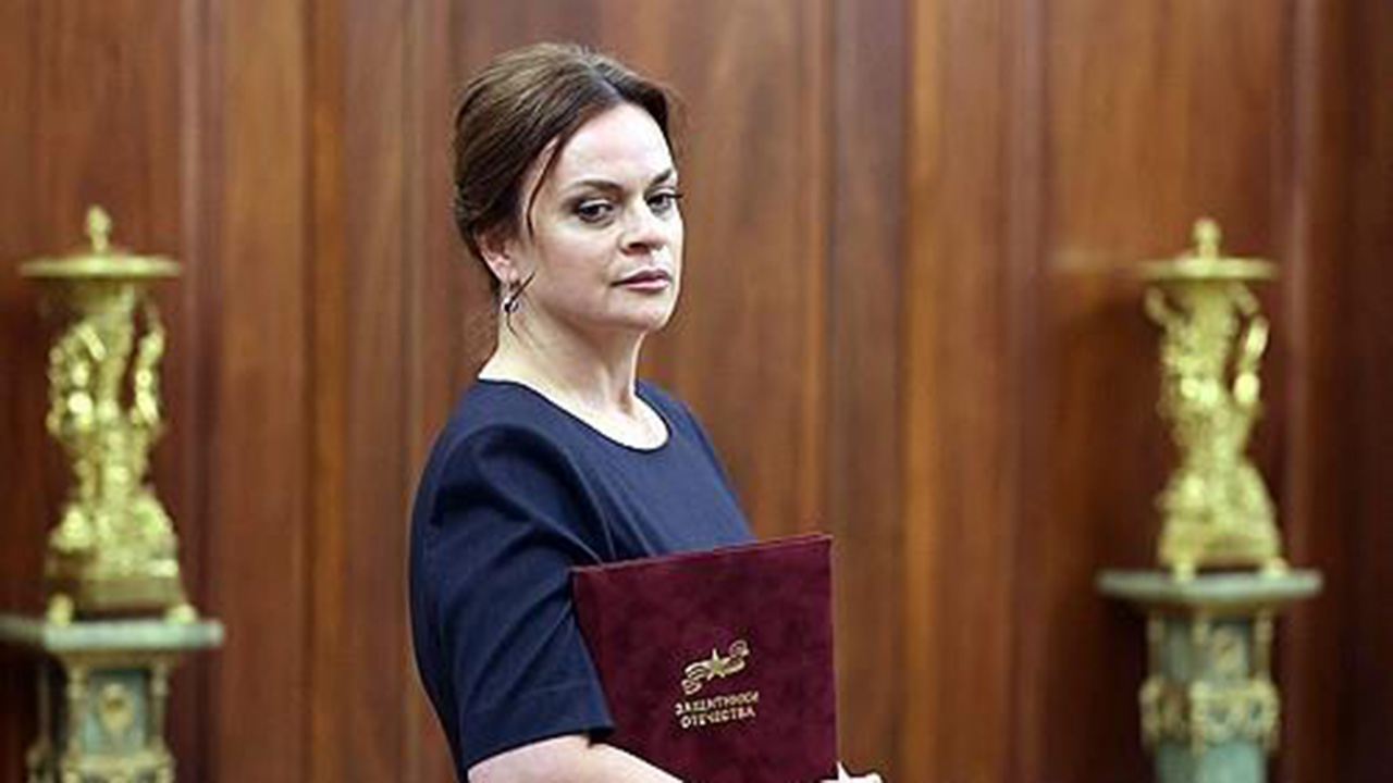 "푸틴, 국방차관 경질하고 그 자리에 사촌 딸 앉혀"