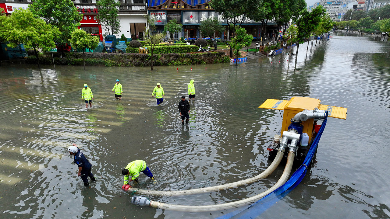 태풍 '개미' 영향에 대만서 10명 사망‥중국 산사태로 최소 11명 숨져